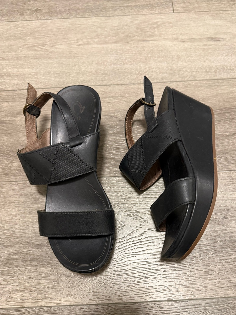 OluKai Leather Strappy Sandals black keha size 9 wedge